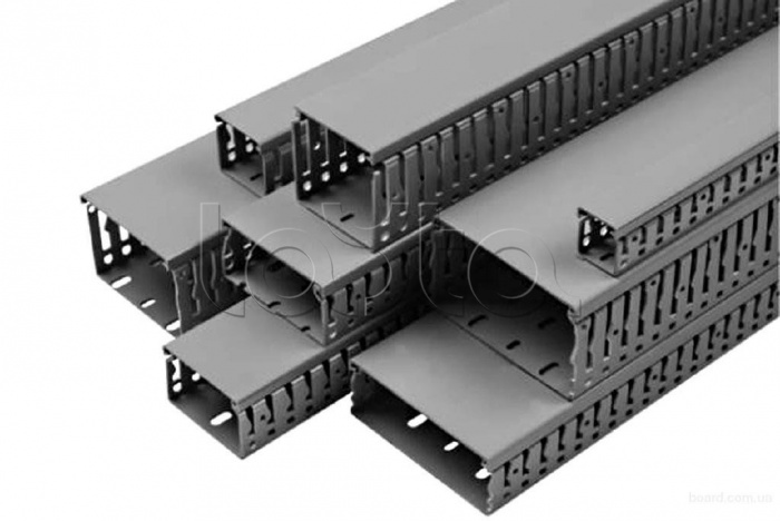 Кабель-канал перфорированный Transcab 80x80 Legrand 636117